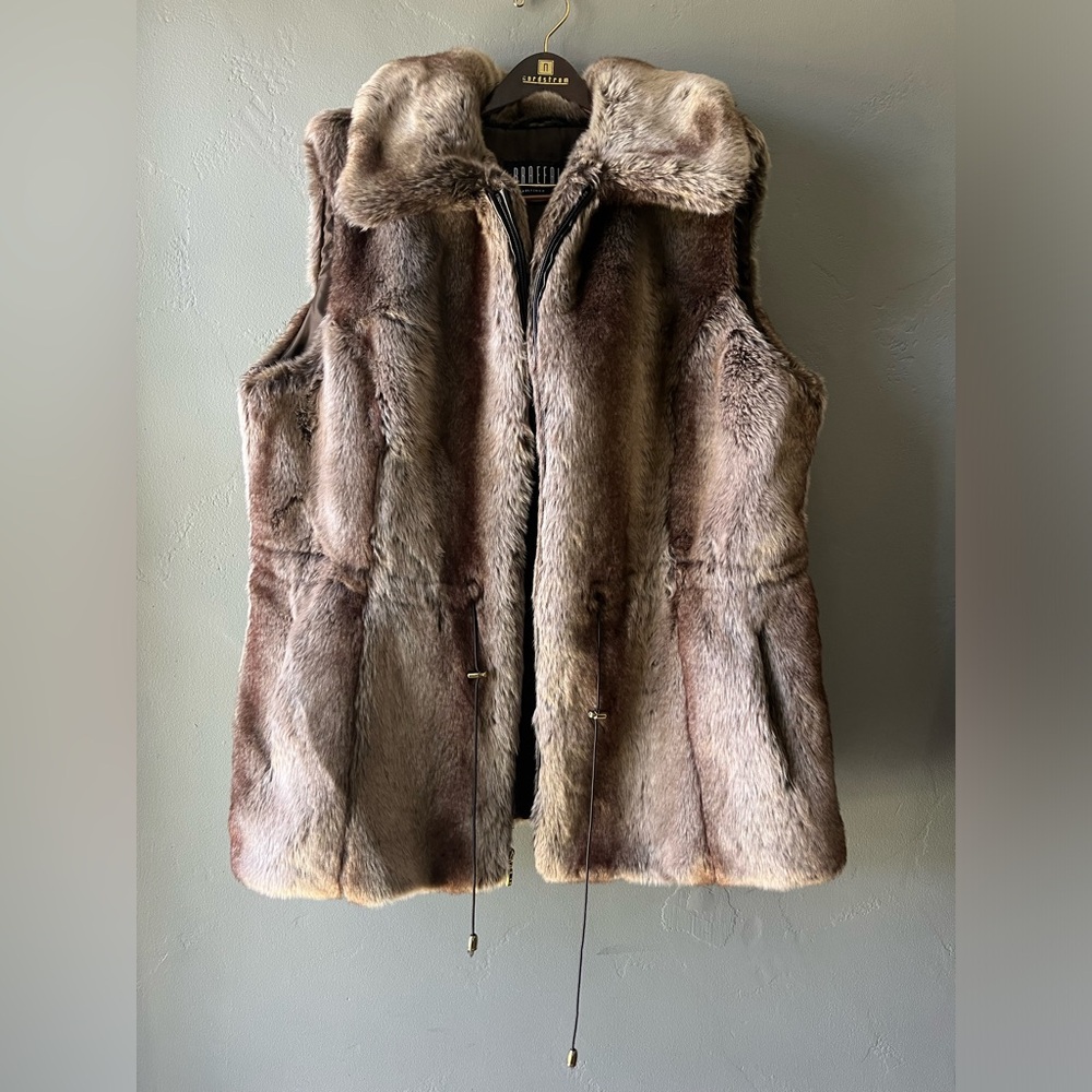 Braefair Rabbit Fur Vest ~ Size L/XL